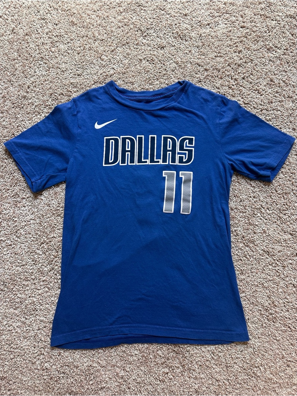 Nike Youth Dallas Mavericks Kyrie Irving #11 Icon T-Shirt Boys Size Medium